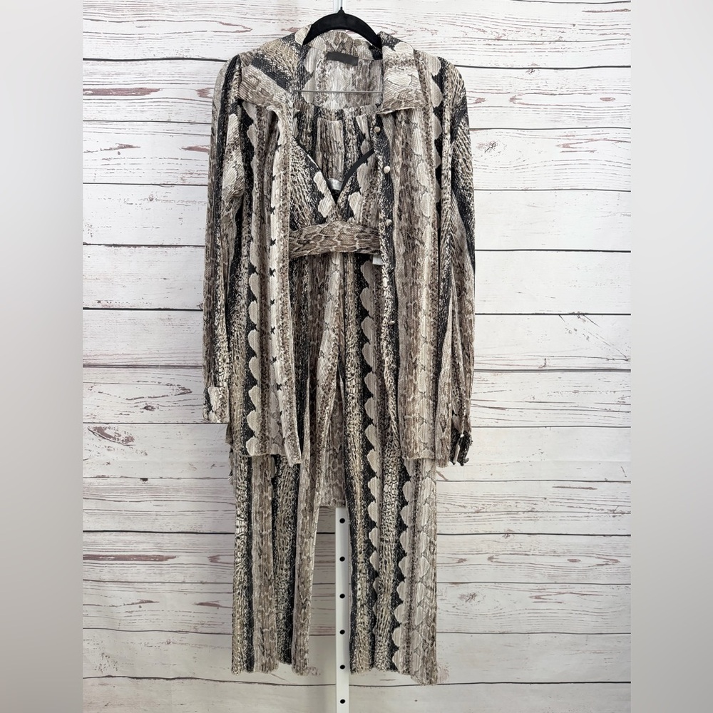 Galita 3-Piece Neutral Snake Print Lounge Set Size Medium